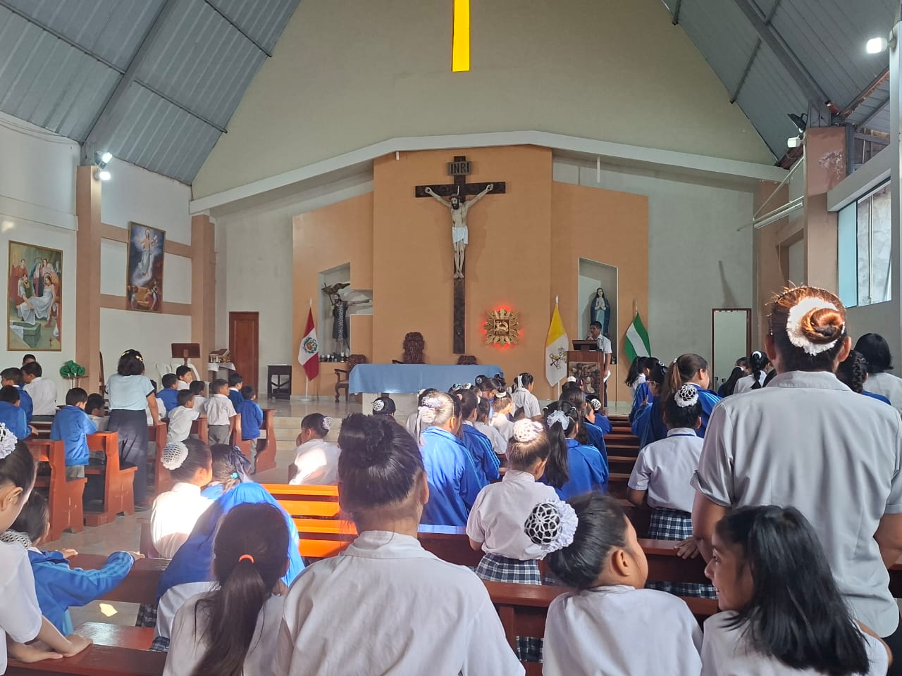 Fotografía 14 del álbum Liturgia Estudiantil