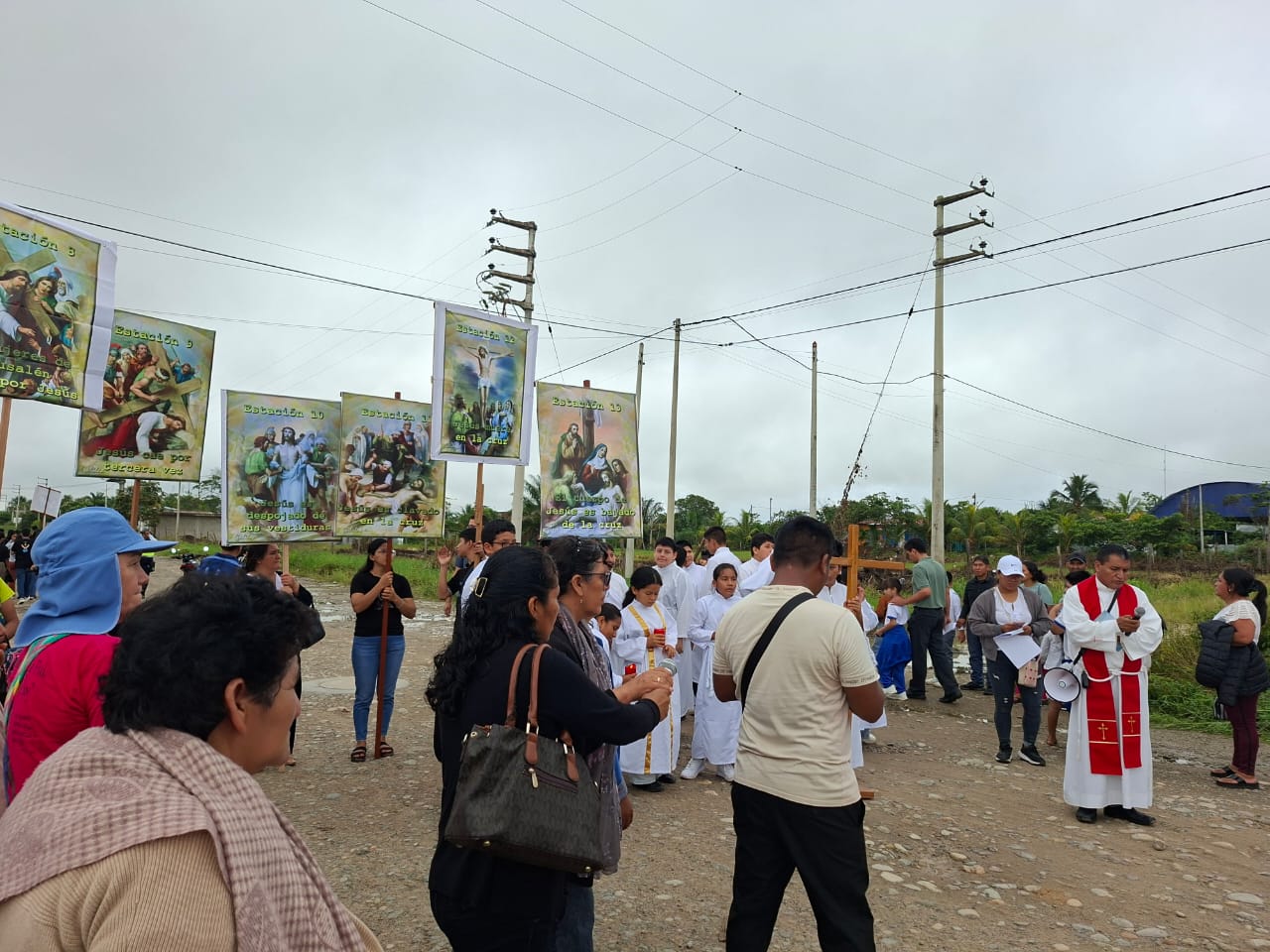 Fotografía 9 del álbum Vía crucis 2026