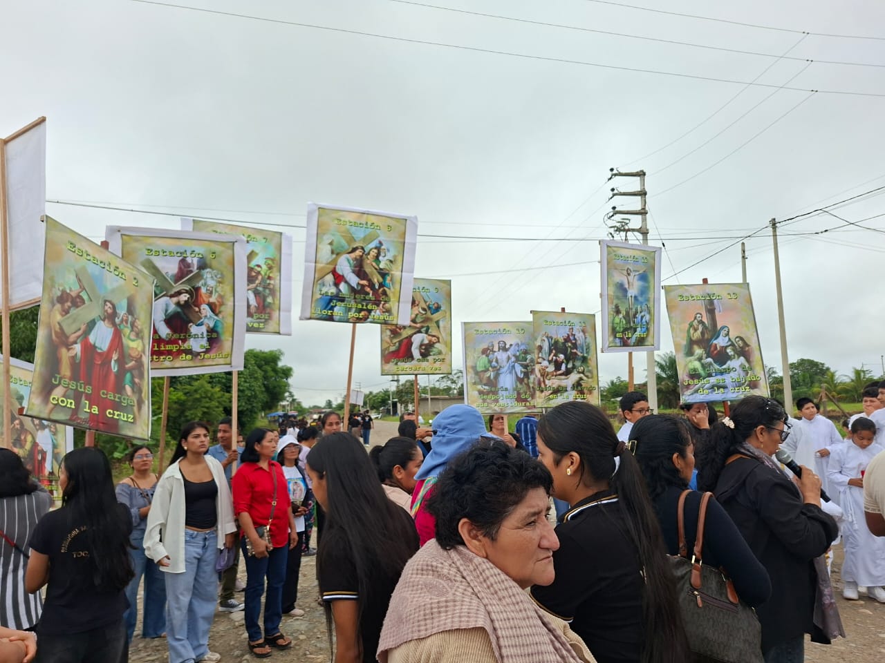 Fotografía 13 del álbum Vía crucis 2026